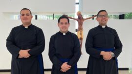 El obispo de Culiacán ordenará a tres nuevos diáconos transitorios.  